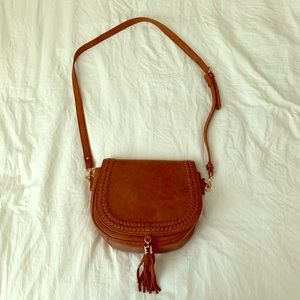 Moda Luxe Tan Crossbody Purse